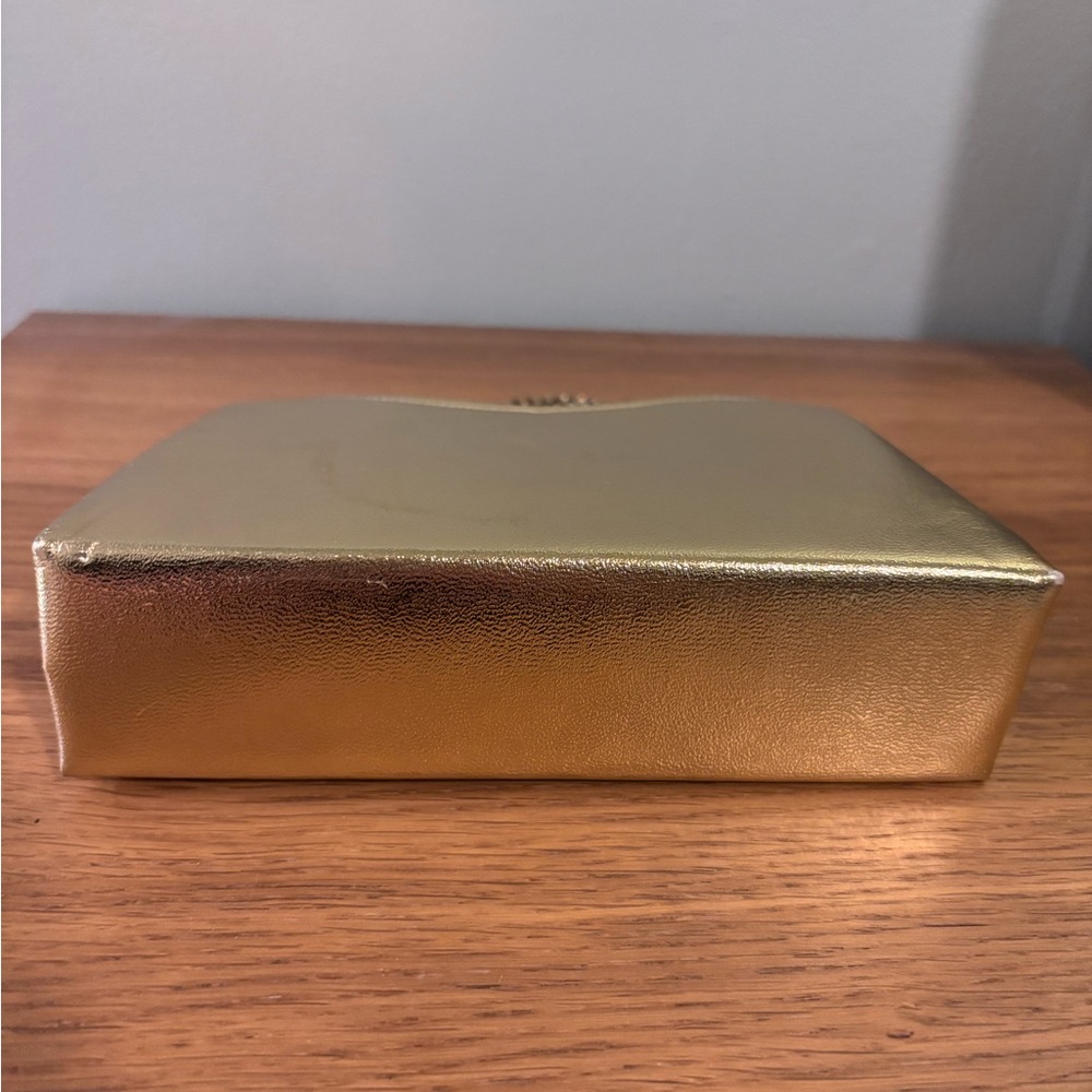 Harry Levine vintage metallic gold clam shell evening bag with a chain strap - Picture 6 of 11